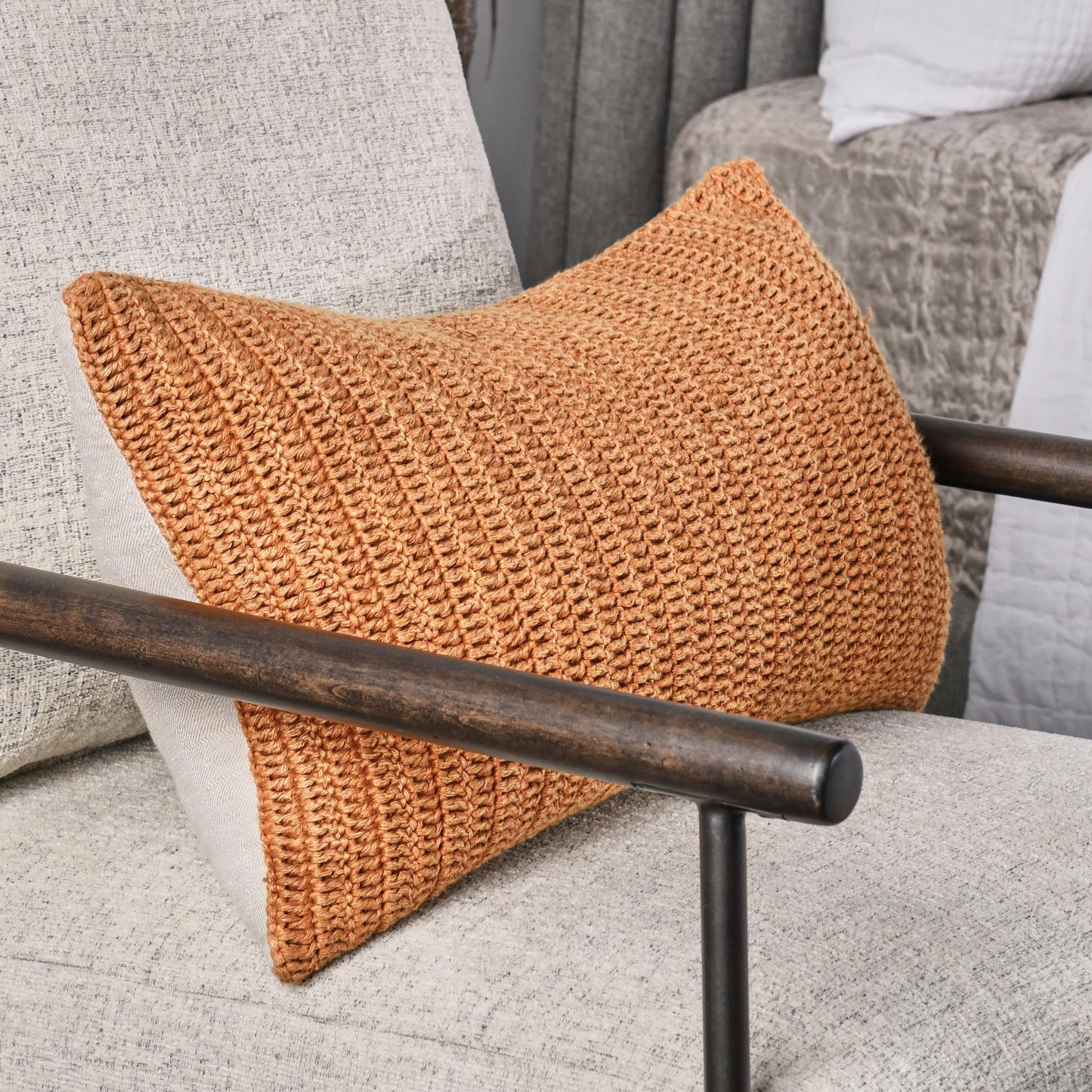 V211045