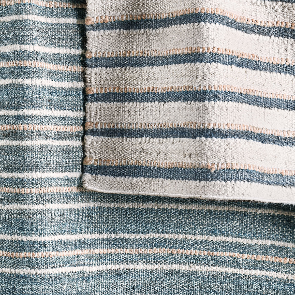 30091695
