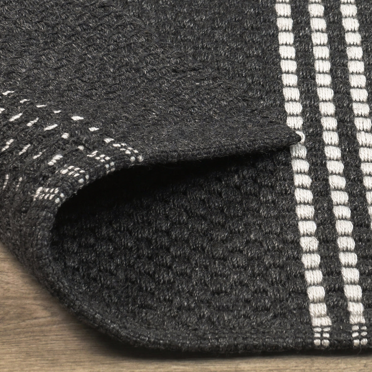 30132506