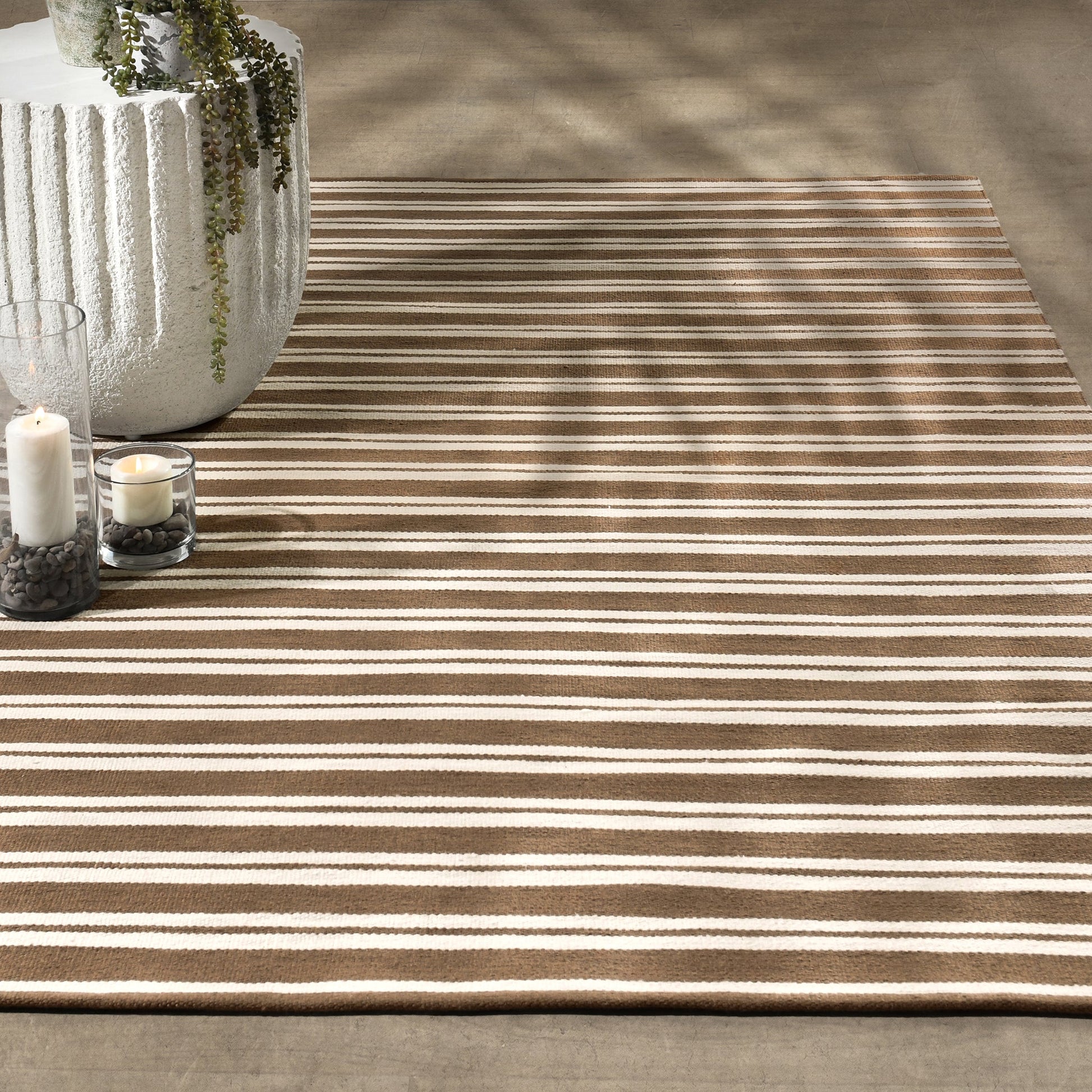 30132533