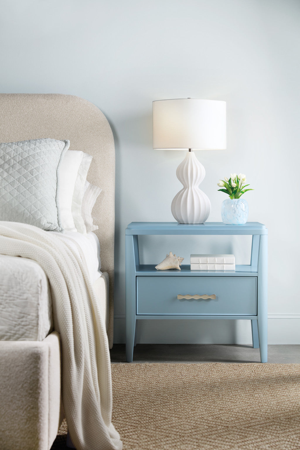 Commerce and Market Bridget Queen Upholstered Bed