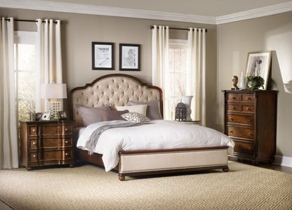 Leesburg Queen Upholstered Bed with Wood Rails
