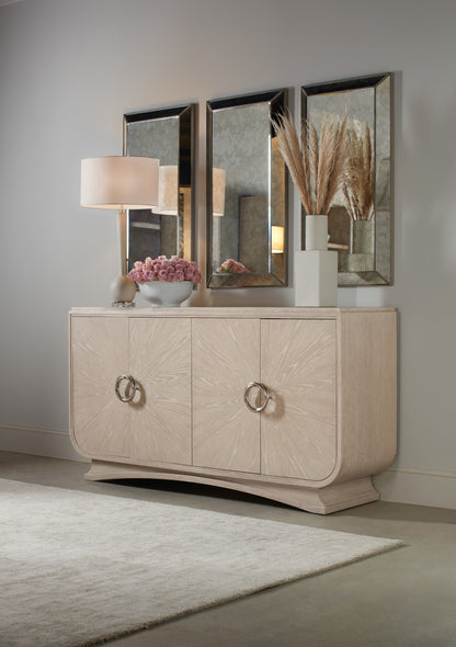 Nouveau Chic Buffet