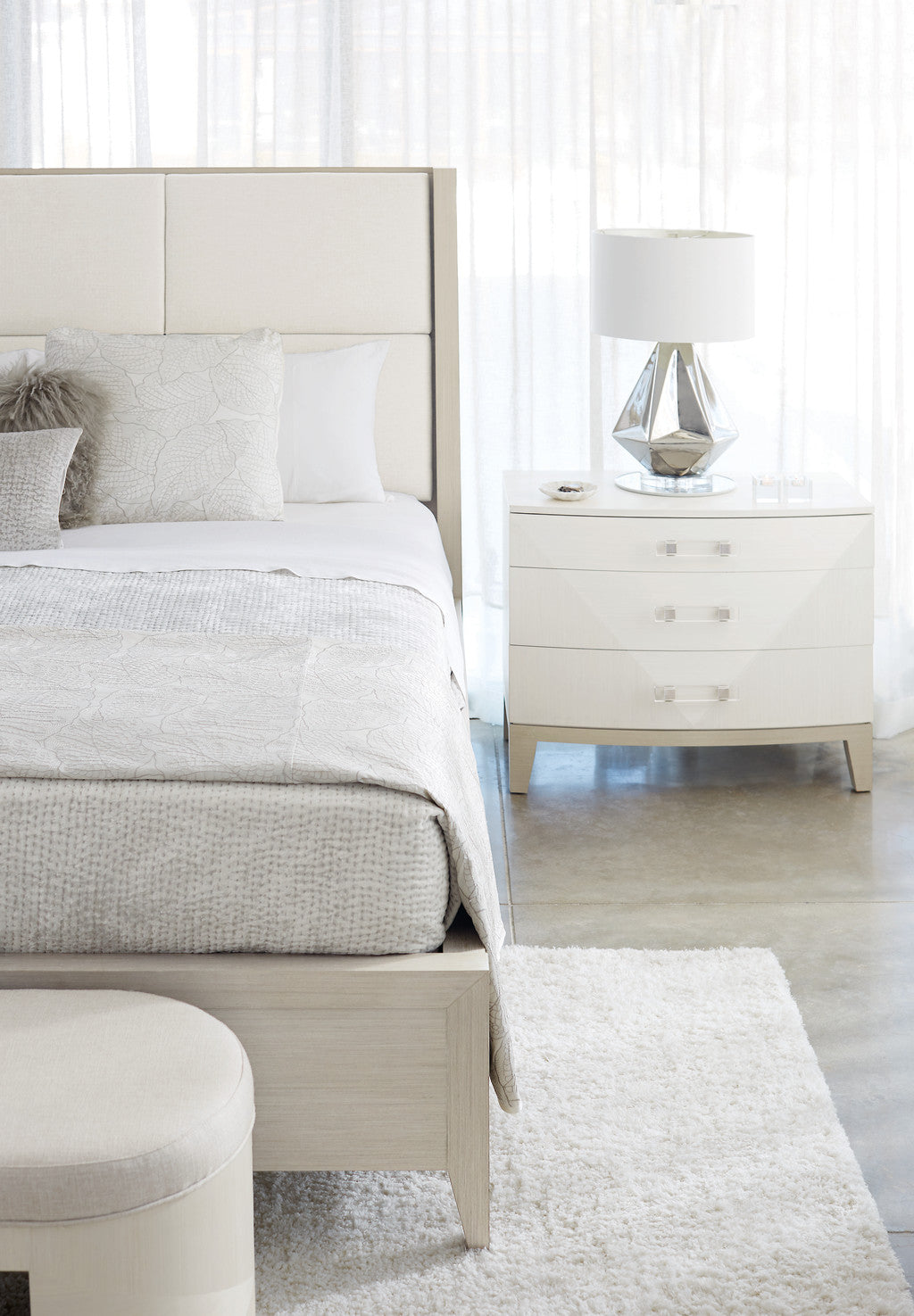 Axiom Panel Bed