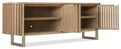 Commerce and Market Easton Entertainment Console