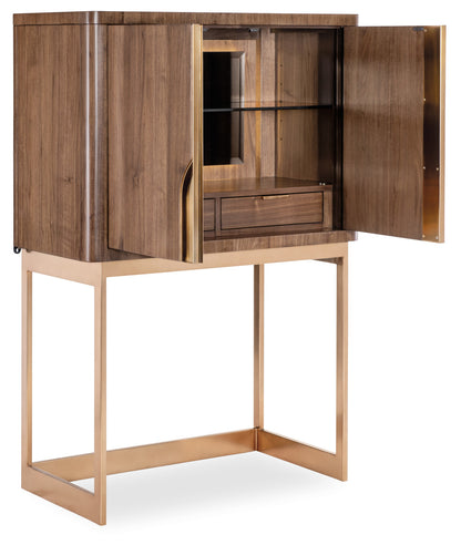 Eleana Bar on Stand