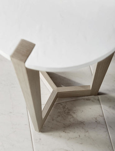 Axiom Accent Table