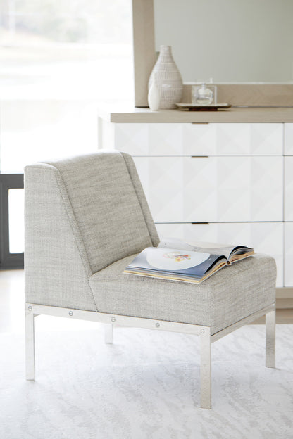 Axiom Dresser